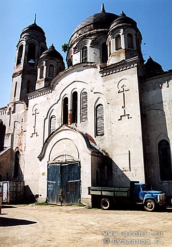 Borovsk district. Borovsk. Intercession Church.  