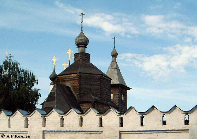 Троицкий монастырь. Деревянный храм в честь Сергия Радонежского. 2002, 2 июня.