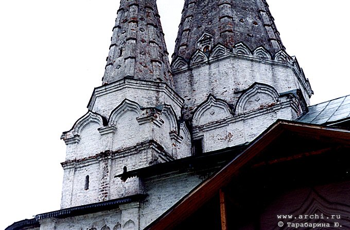 Uglich. Monastery of Alexy. Assumption Church Refectory. Photo 2001