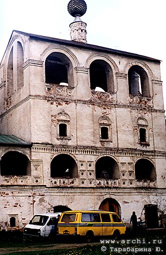 Uglich. Resurrection Monastery. Belfry. Photo 2001
