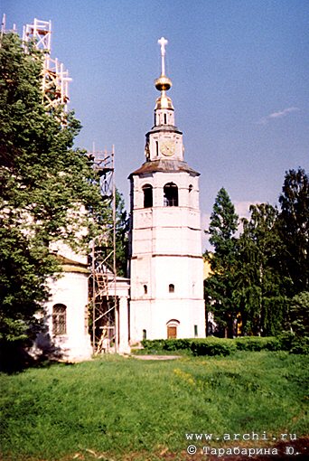Uglich. Belfry of Saviour-Transfiguration Church. Photo 2001